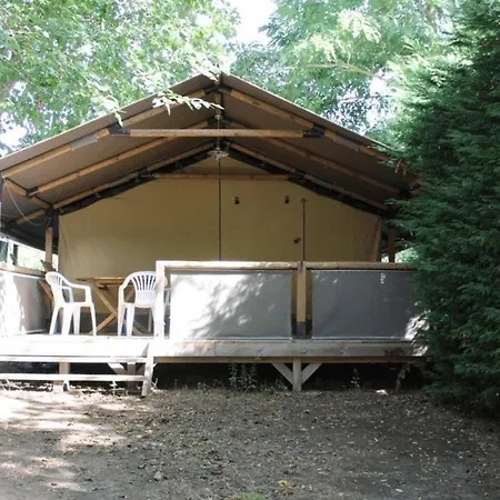 Zecamping 3 A 4km De La Piscine Chiens Acceptes Jacuzzi Campingplatz 3*