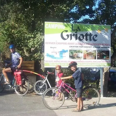 Campingplatz Zecamping 3 A 4km De La Piscine Chiens Acceptes Jacuzzi Bormes-les-Mimosas