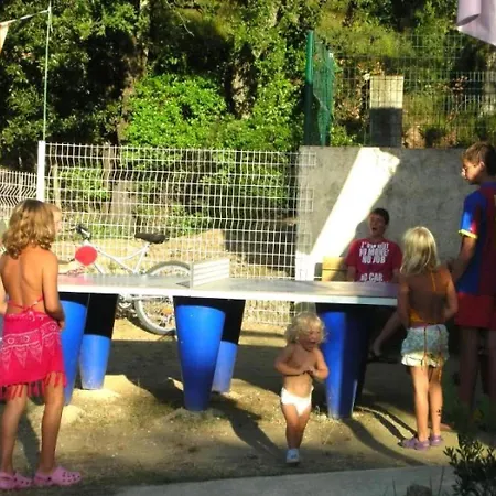 Zecamping 3 A 4km De La Piscine Chiens Acceptes Jacuzzi Campingplatz 3*