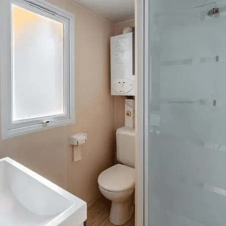Zecamping 3 A 4km De La Piscine Chiens Acceptes Jacuzzi Campingplatz Bormes-les-Mimosas