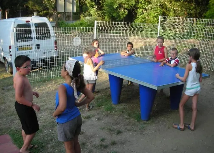 Zecamping 3 A 4km De La Piscine Chiens Acceptes Jacuzzi Bormes-les-Mimosas