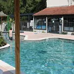 Zecamping 3 A 4km De La Piscine Chiens Acceptes Jacuzzi 营地 博尔马斯·莱斯·米默萨斯