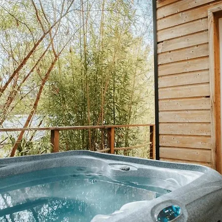 Zecamping 3 A 4km De La Piscine Chiens Acceptes Jacuzzi Bormes-les-Mimosas